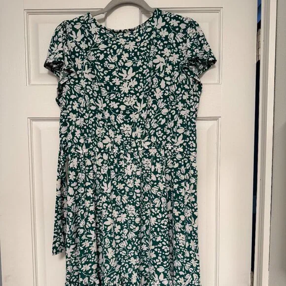 Olivia Grey 2X Green Floral Dress - Picture 2 of 3
